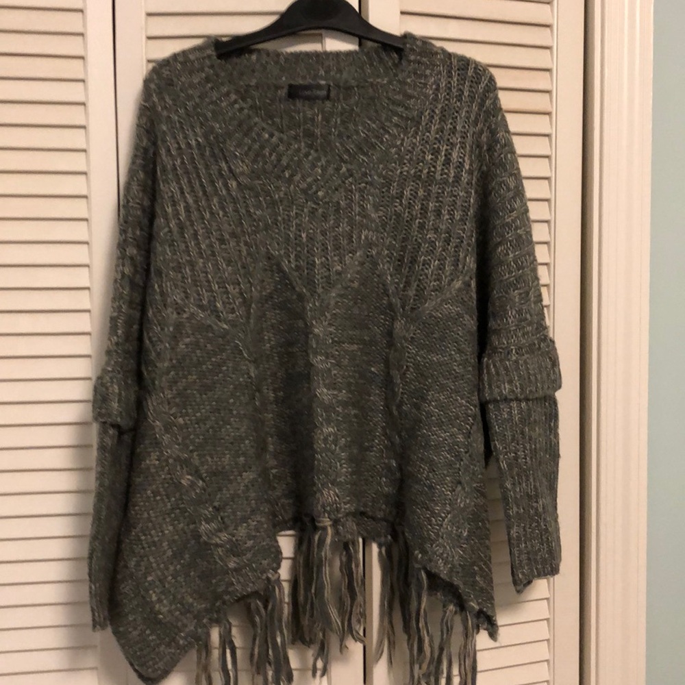 Love Token- Anthropologie Fringed poncho sweater